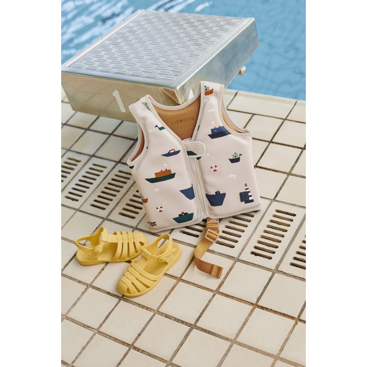 LIEWOOD Dove Badevest - Sailing / Sandy - Svømmevest