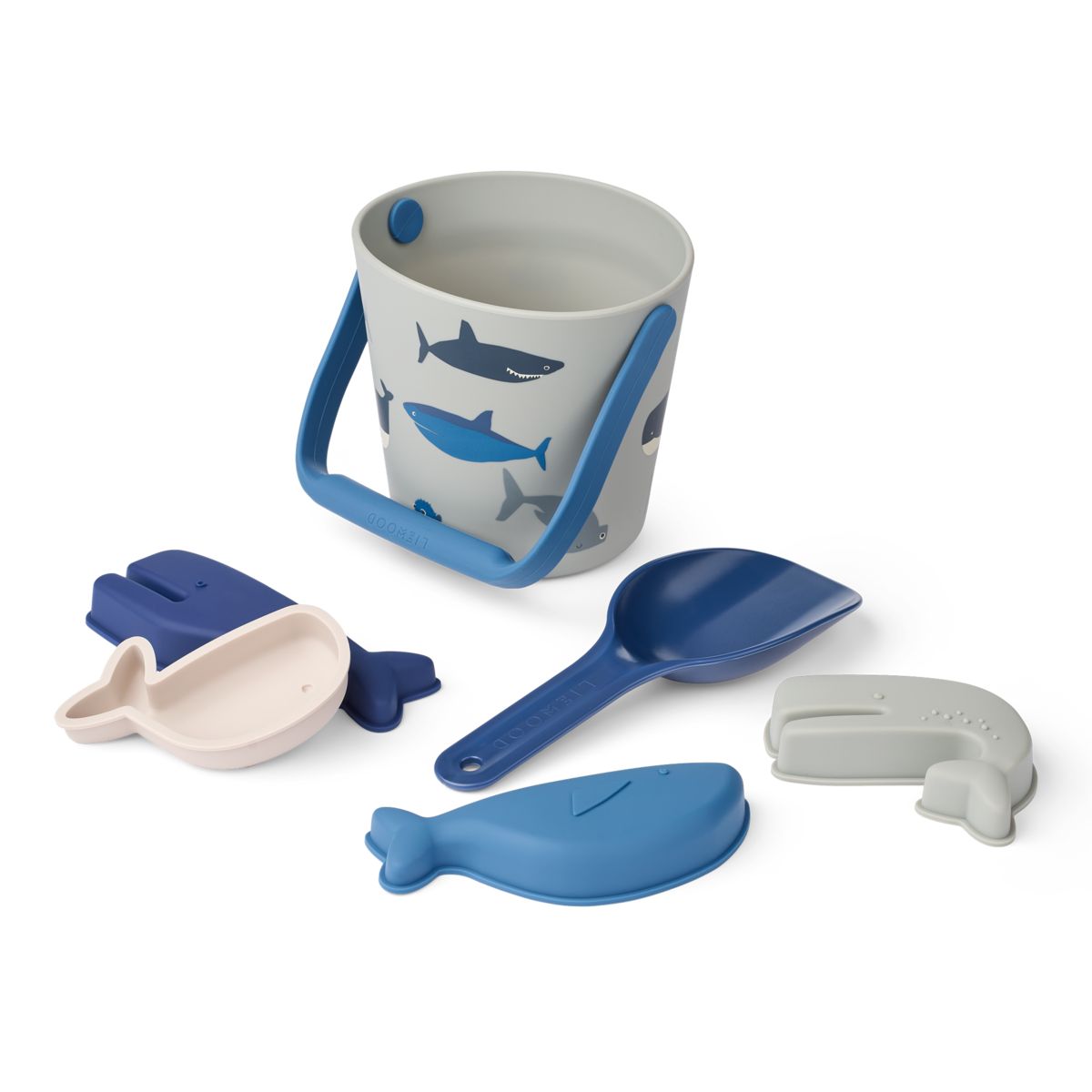 LIEWOOD GILMA Haj Strandsæt - Shark / Dove blue - SANDLEGETØJ