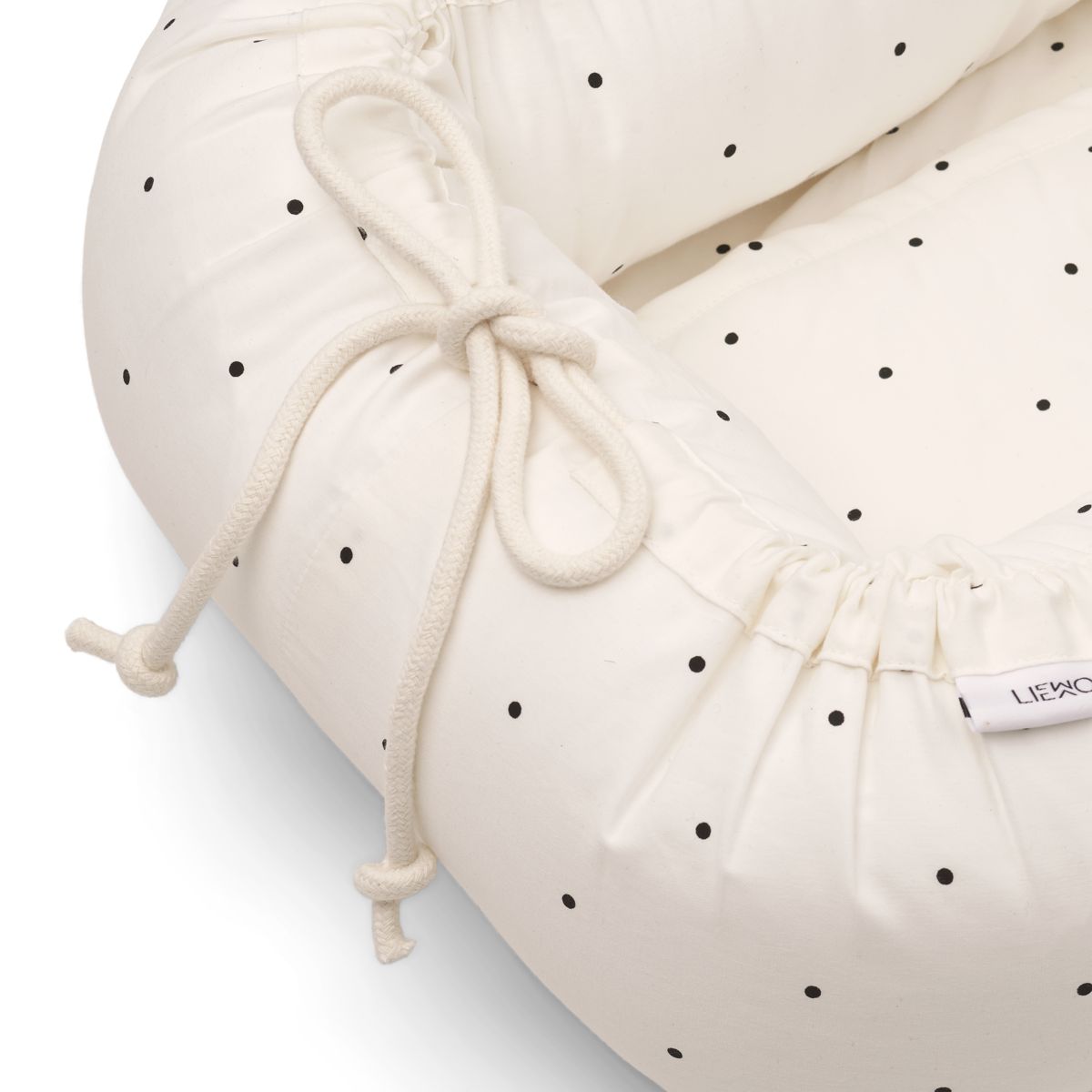 LIEWOOD Gro baby nest og lift - Classic dot creme de la creme - Babylift